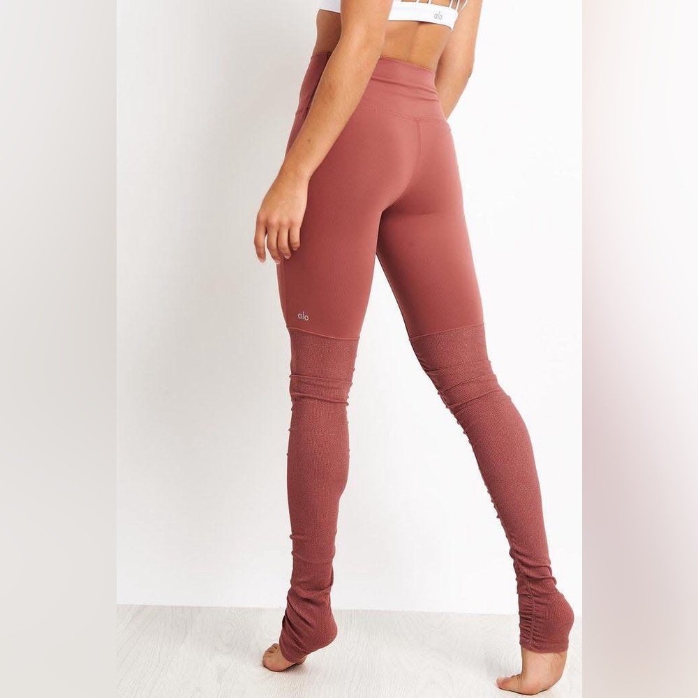 ALO Yoga High-Waist Leggings in Dusty Rose